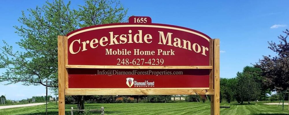 Creekside Manor sign